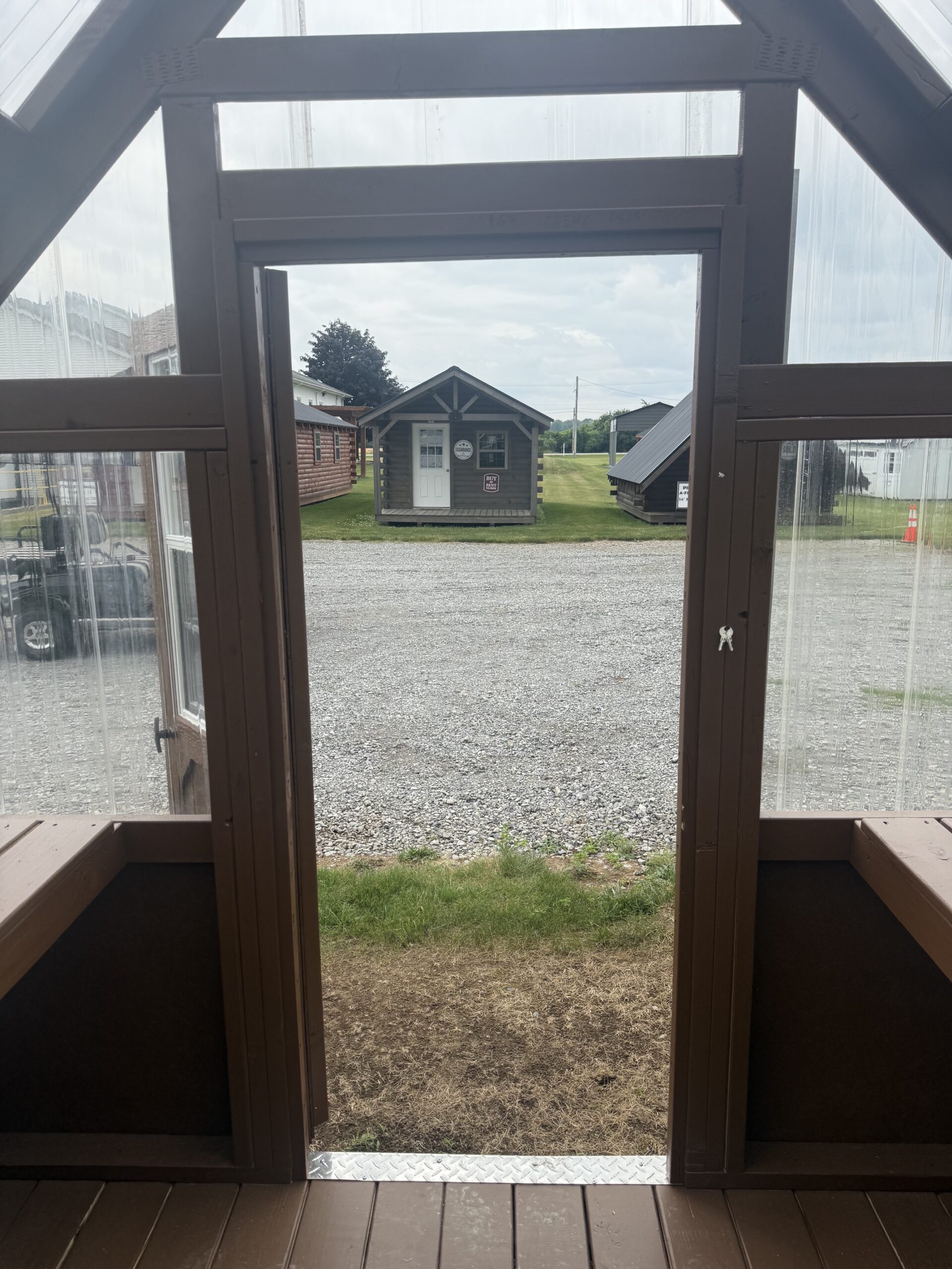 8' x 8' Greenhouse - Image 5