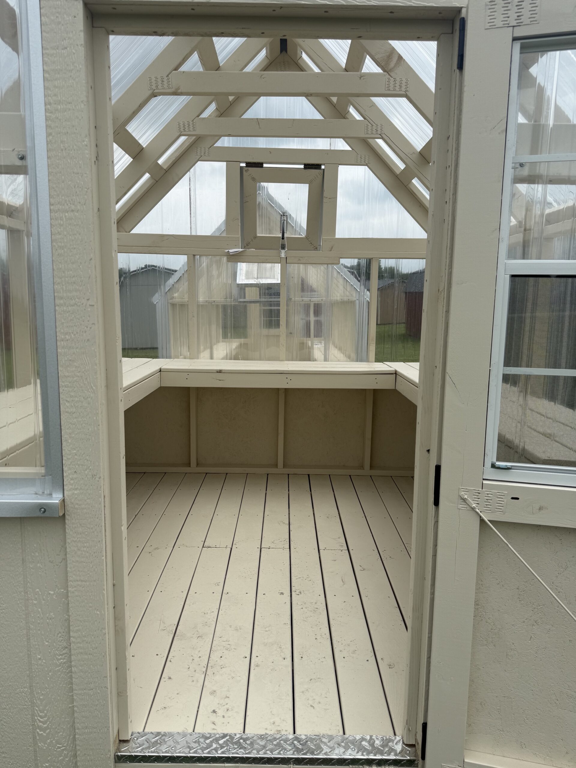 8' x 8' Greenhouse - Image 2